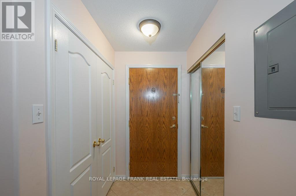 102 - 300 Spillsbury Drive, Peterborough, Ontario  K9K 0B4 - Photo 2 - X12699378