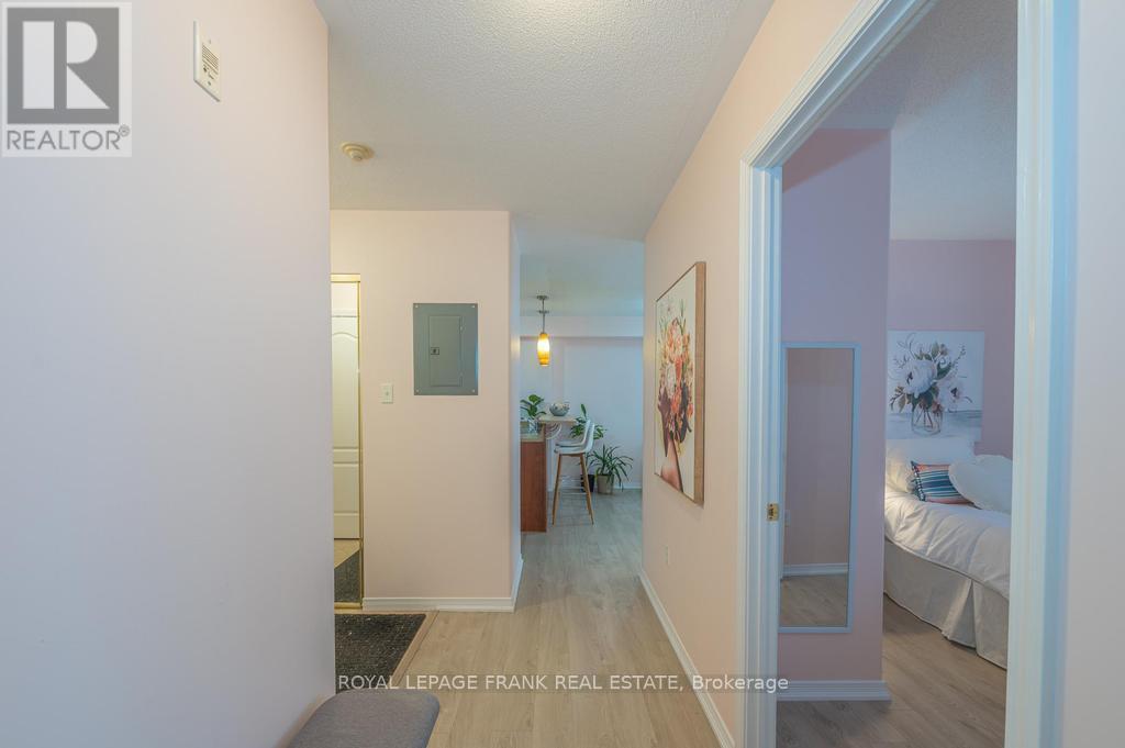 102 - 300 Spillsbury Drive, Peterborough, Ontario  K9K 0B4 - Photo 3 - X12699378