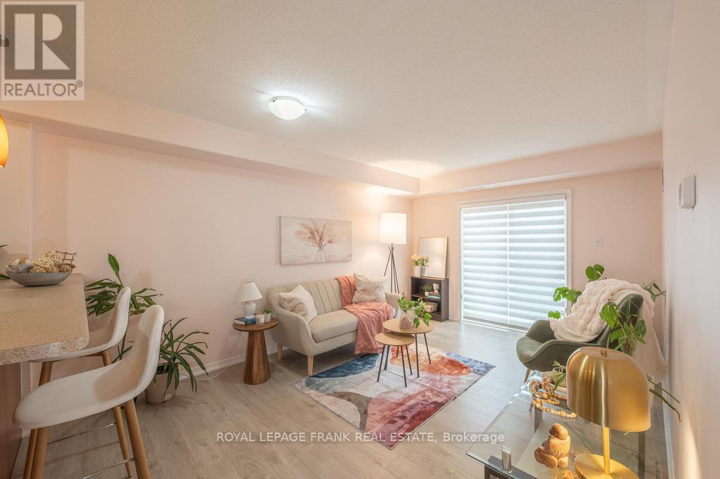 102 - 300 Spillsbury Drive, Peterborough, Ontario  K9K 0B4 - Photo 4 - X12699378