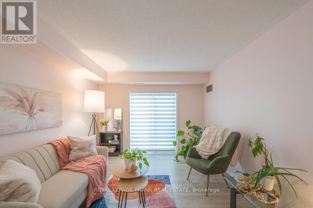 102 - 300 Spillsbury Drive, Peterborough, Ontario  K9K 0B4 - Photo 7 - X12699378