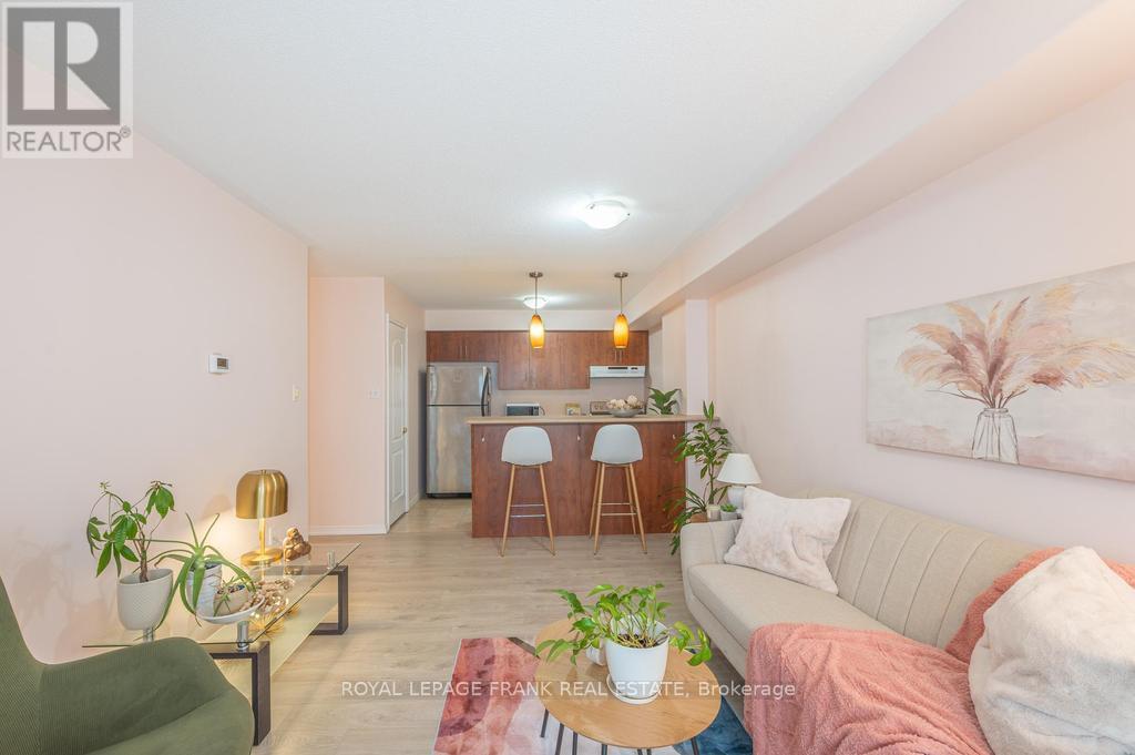 102 - 300 Spillsbury Drive, Peterborough, Ontario  K9K 0B4 - Photo 8 - X12699378