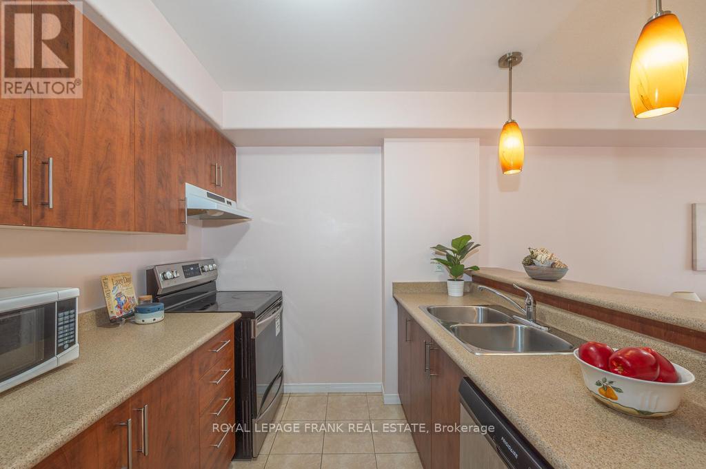 102 - 300 Spillsbury Drive, Peterborough, Ontario  K9K 0B4 - Photo 9 - X12699378