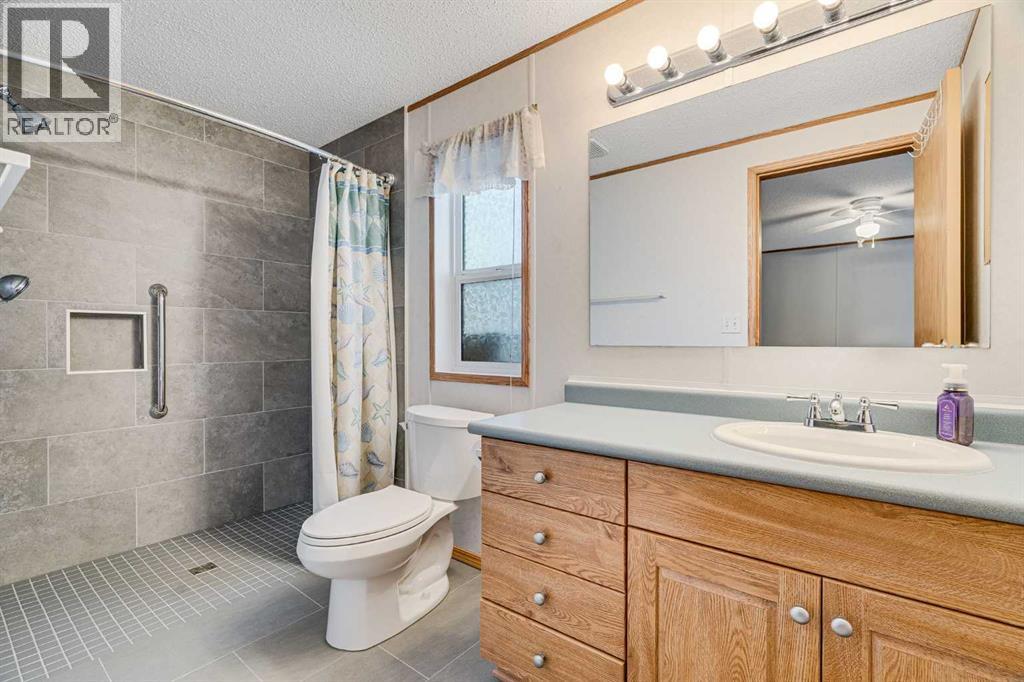 413 Heritage Crescent, Okotoks, Alberta  T1S 1P2 - Photo 18 - A2276756