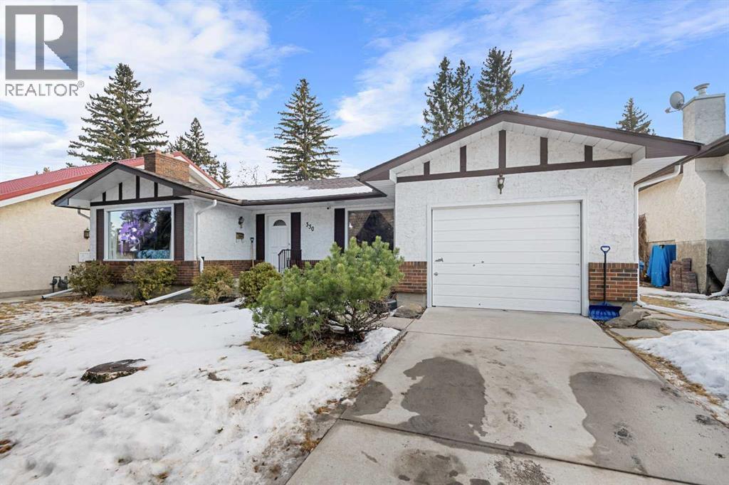 330 Oakwood Place, Calgary, Alberta  T2V 3Y7 - Photo 2 - A2278718