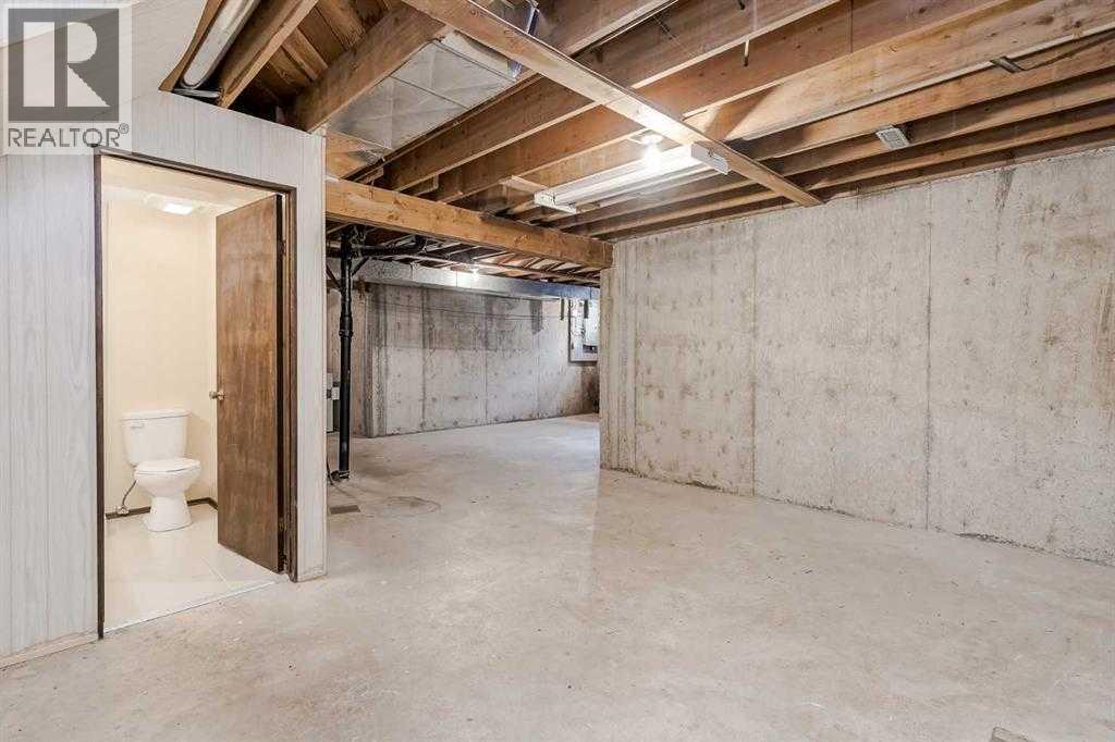 330 Oakwood Place, Calgary, Alberta  T2V 3Y7 - Photo 23 - A2278718