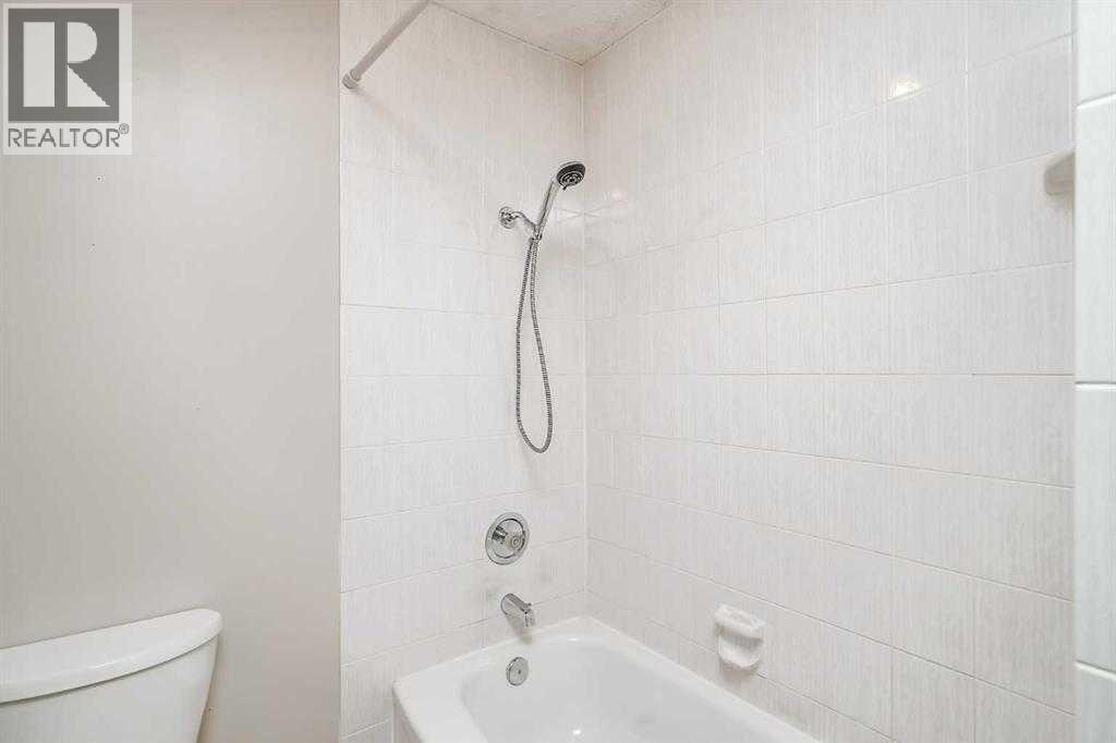 330 Oakwood Place, Calgary, Alberta  T2V 3Y7 - Photo 17 - A2278718