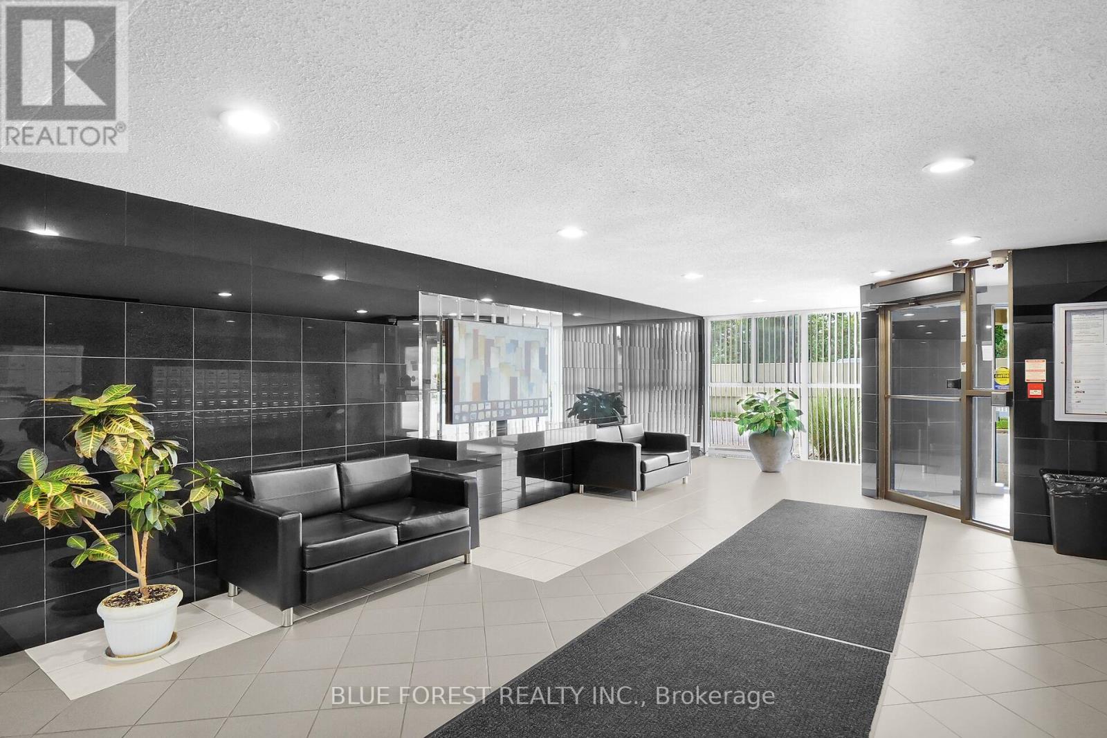 909 - 127 Belmont Drive, London South, Ontario  N6J 4J7 - Photo 4 - X12699298