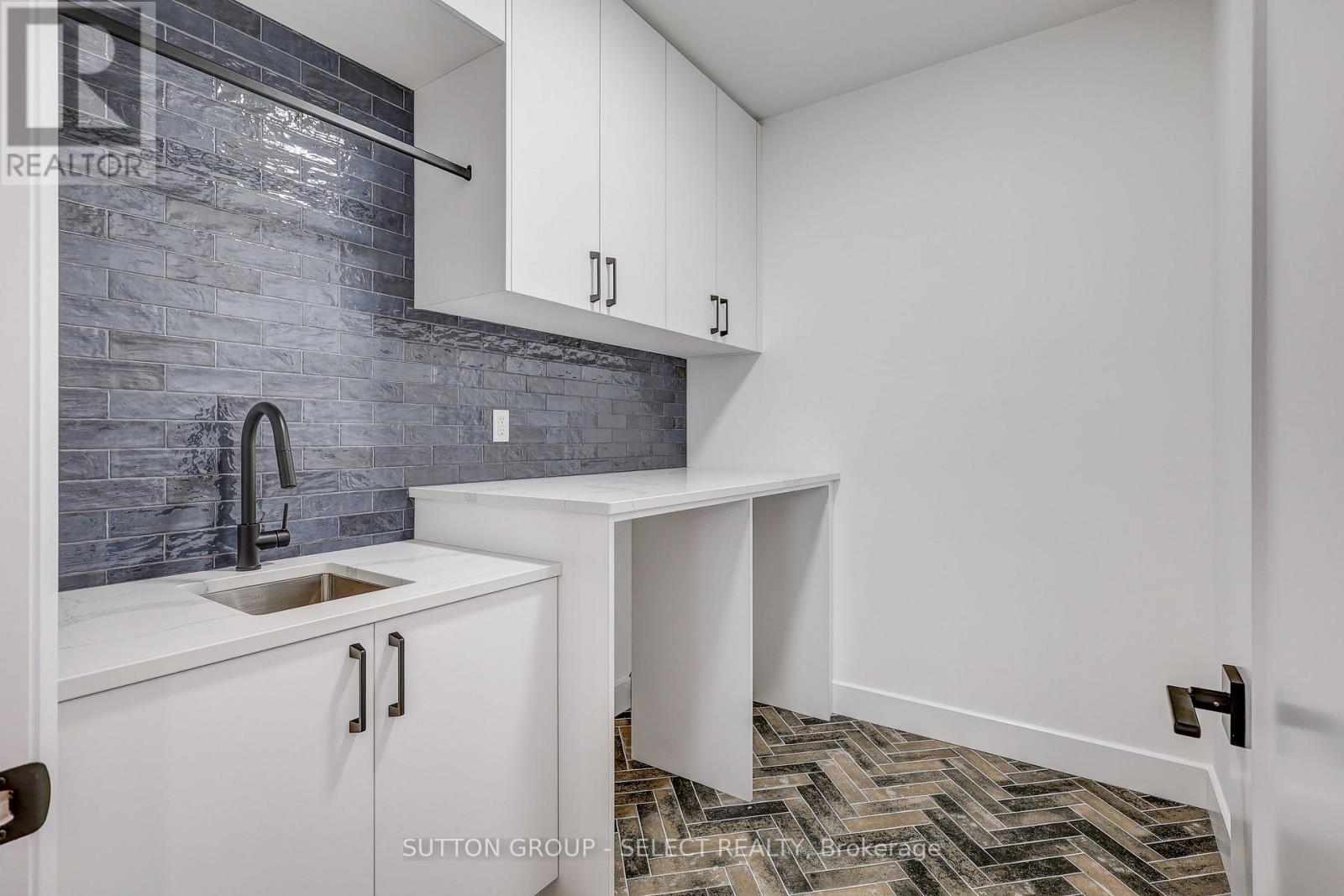 5 Sycamore Road, Southwold, Ontario  N5P 3T2 - Photo 20 - X12699304