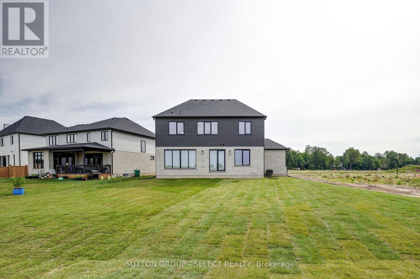 5 Sycamore Road, Southwold, Ontario  N5P 3T2 - Photo 39 - X12699304