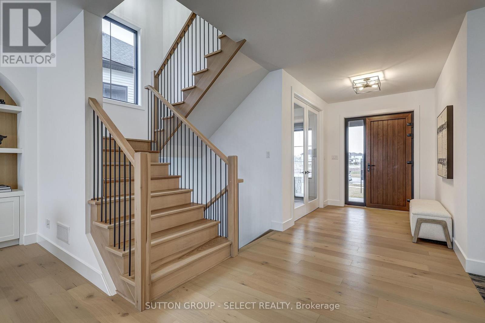 5 Sycamore Road, Southwold, Ontario  N5P 3T2 - Photo 7 - X12699304