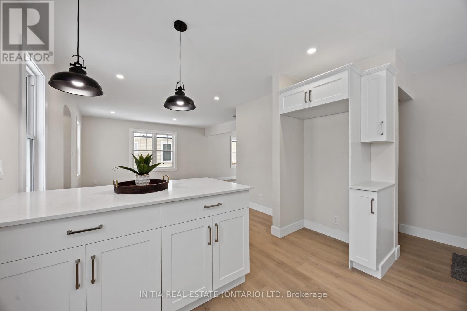 496 Talfourd Street, Sarnia, Ontario  N7T 1R7 - Photo 4 - X12699360