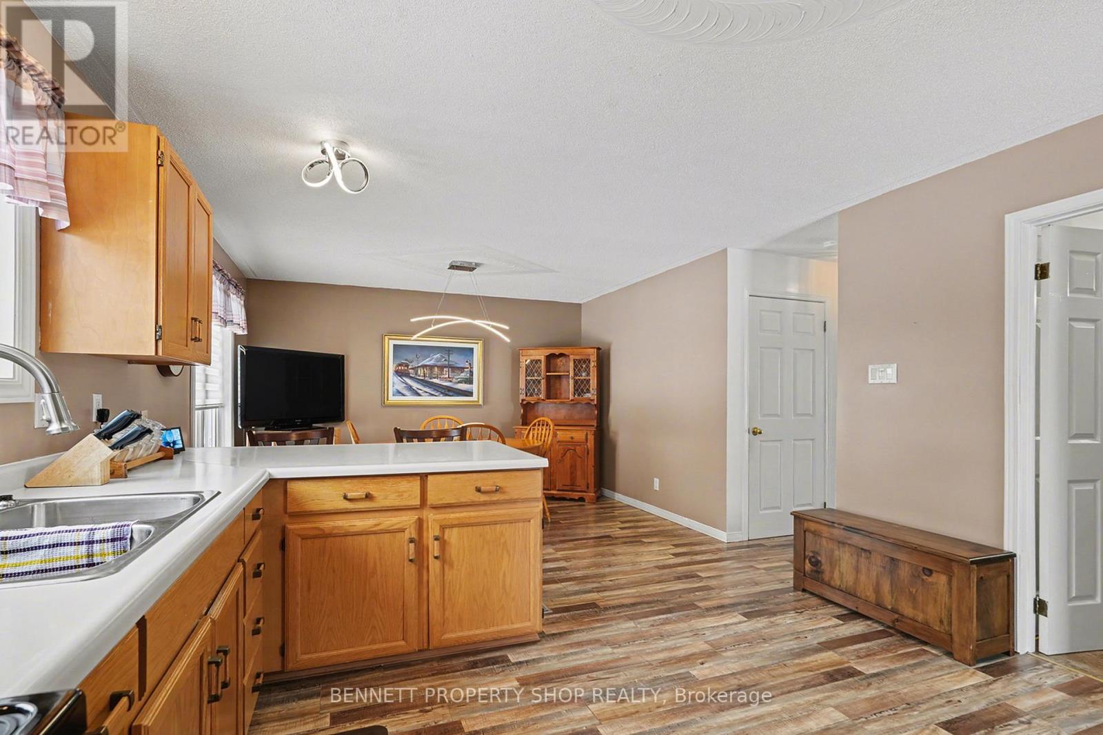 1312 Scheel Drive, Mcnab/braeside, Ontario  K0A 1G0 - Photo 11 - X12699308