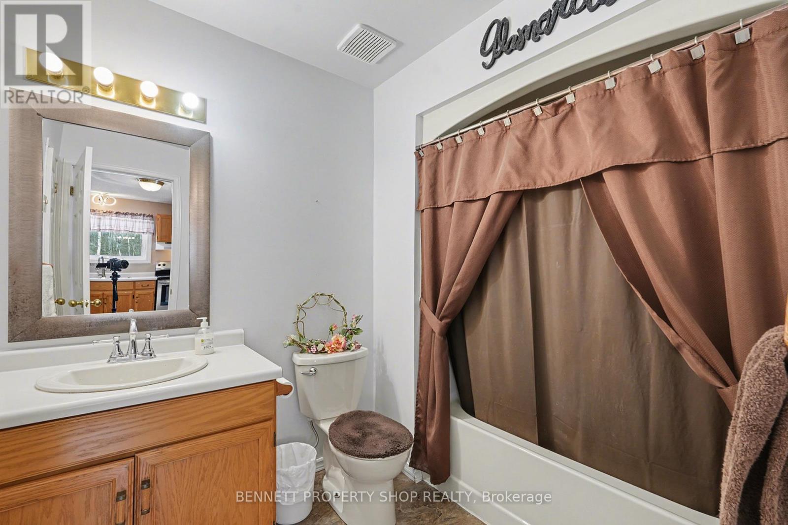 1312 Scheel Drive, Mcnab/braeside, Ontario  K0A 1G0 - Photo 13 - X12699308