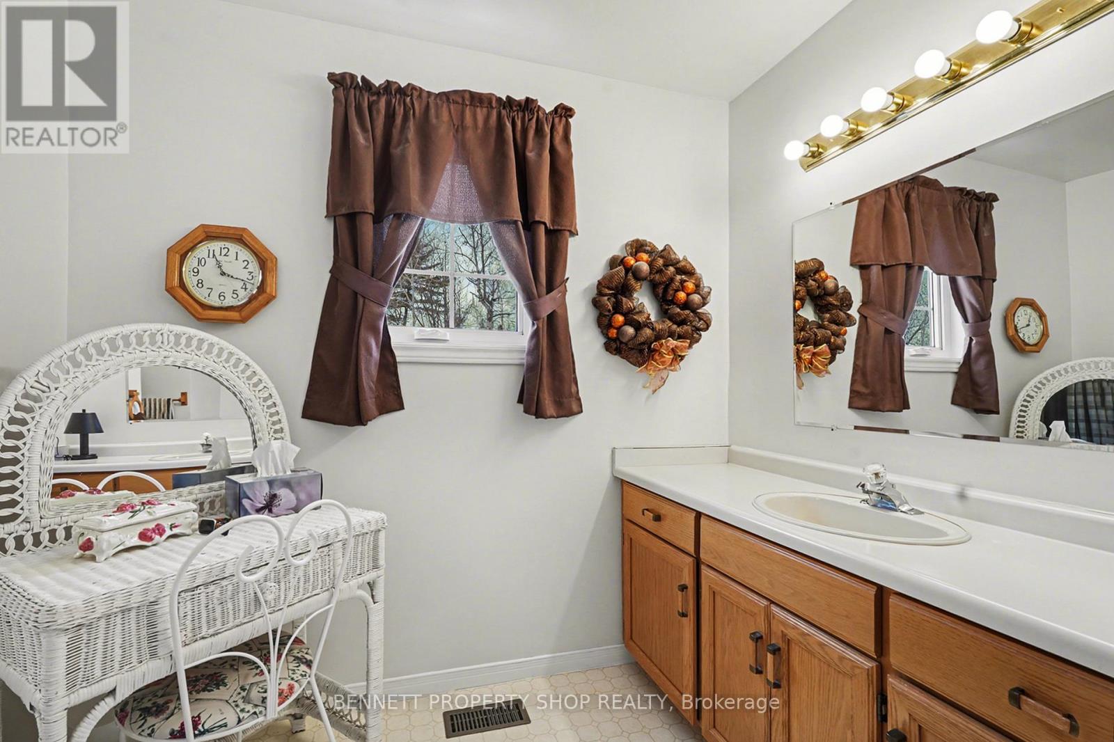 1312 Scheel Drive, Mcnab/braeside, Ontario  K0A 1G0 - Photo 19 - X12699308