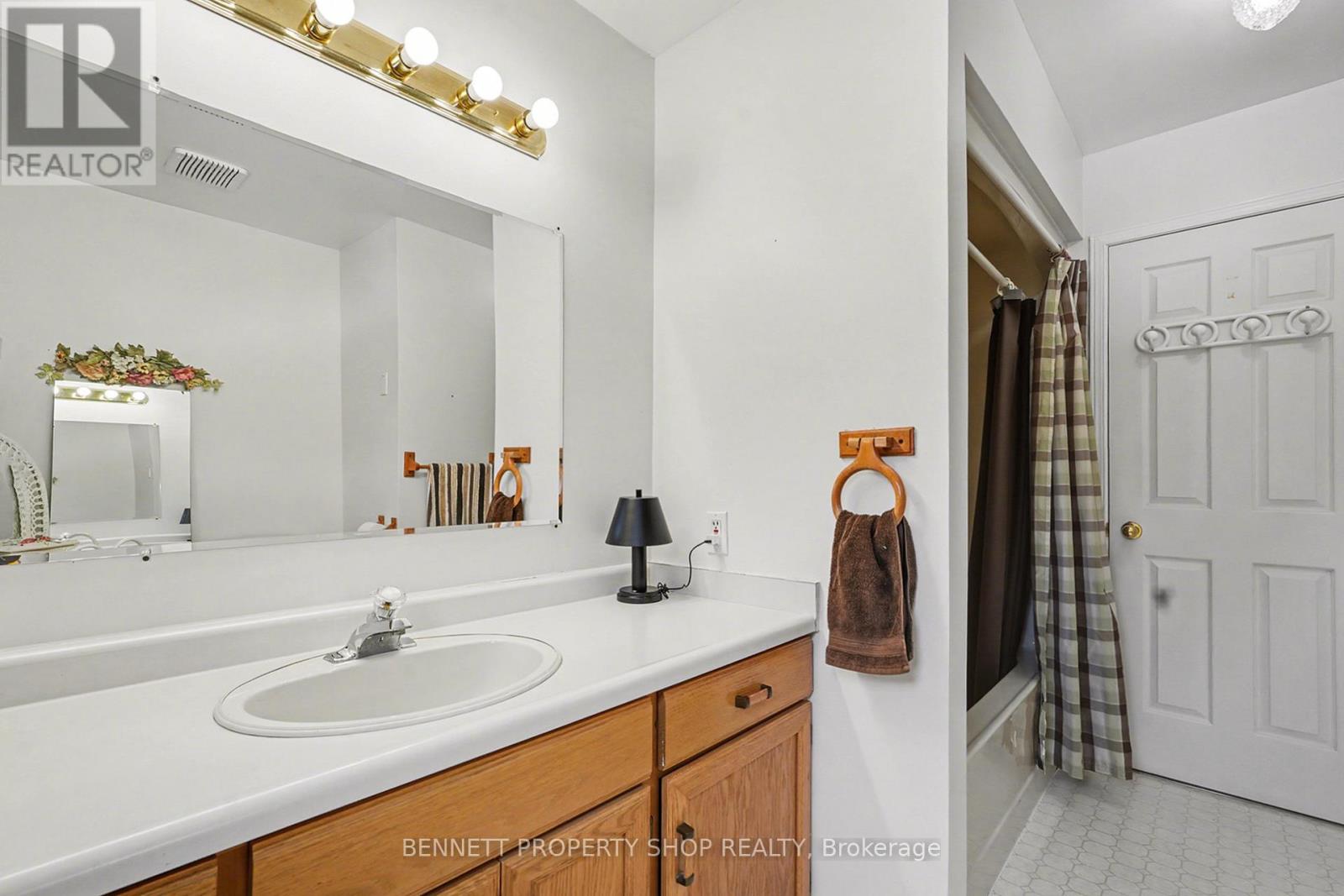 1312 Scheel Drive, Mcnab/braeside, Ontario  K0A 1G0 - Photo 20 - X12699308