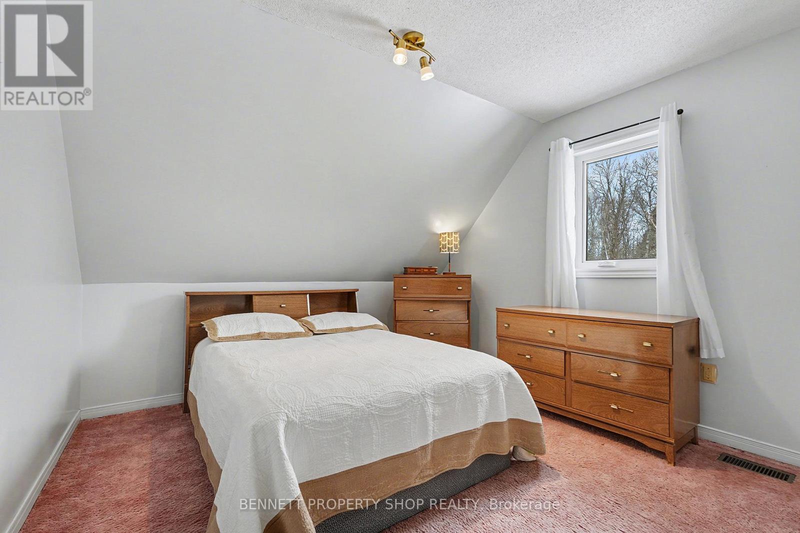 1312 Scheel Drive, Mcnab/braeside, Ontario  K0A 1G0 - Photo 22 - X12699308