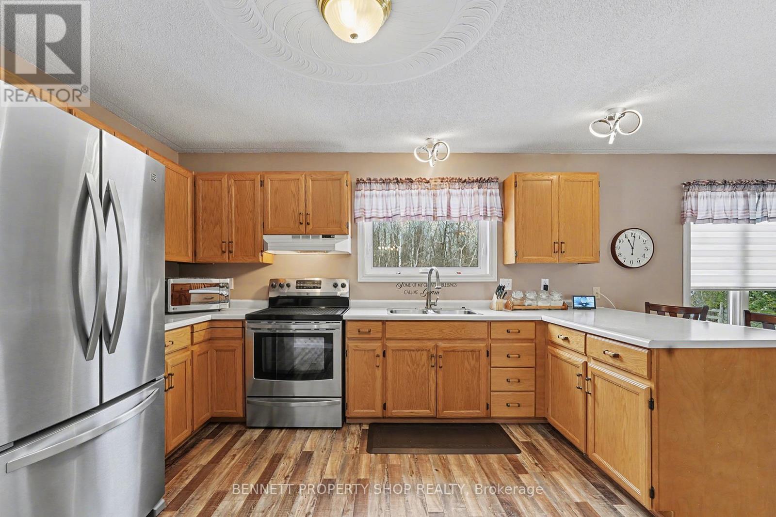 1312 Scheel Drive, Mcnab/braeside, Ontario  K0A 1G0 - Photo 9 - X12699308