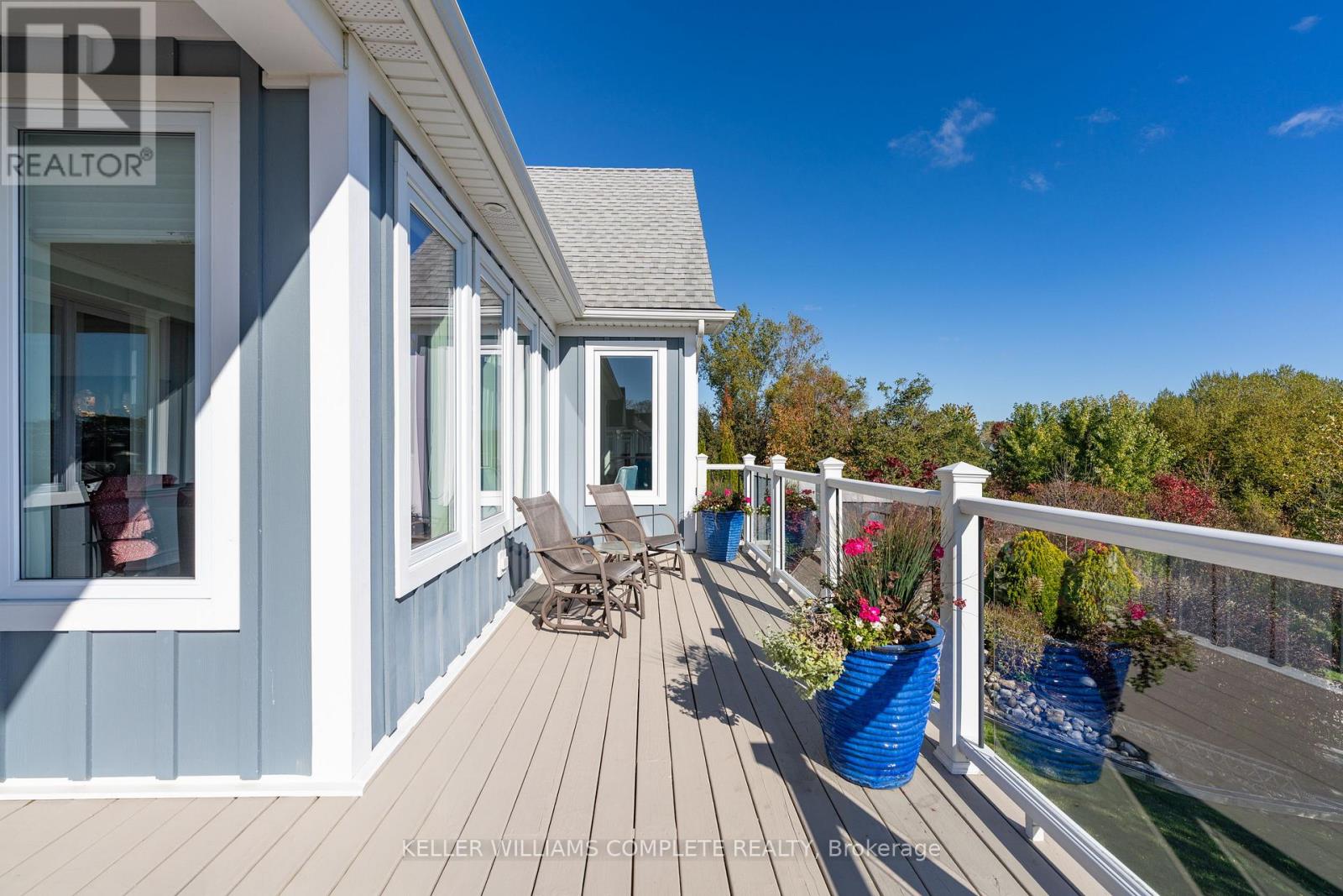 110 Sunrise Court, Fort Erie (Ridgeway), Ontario  L0S 1N0 - Photo 46 - X12699426