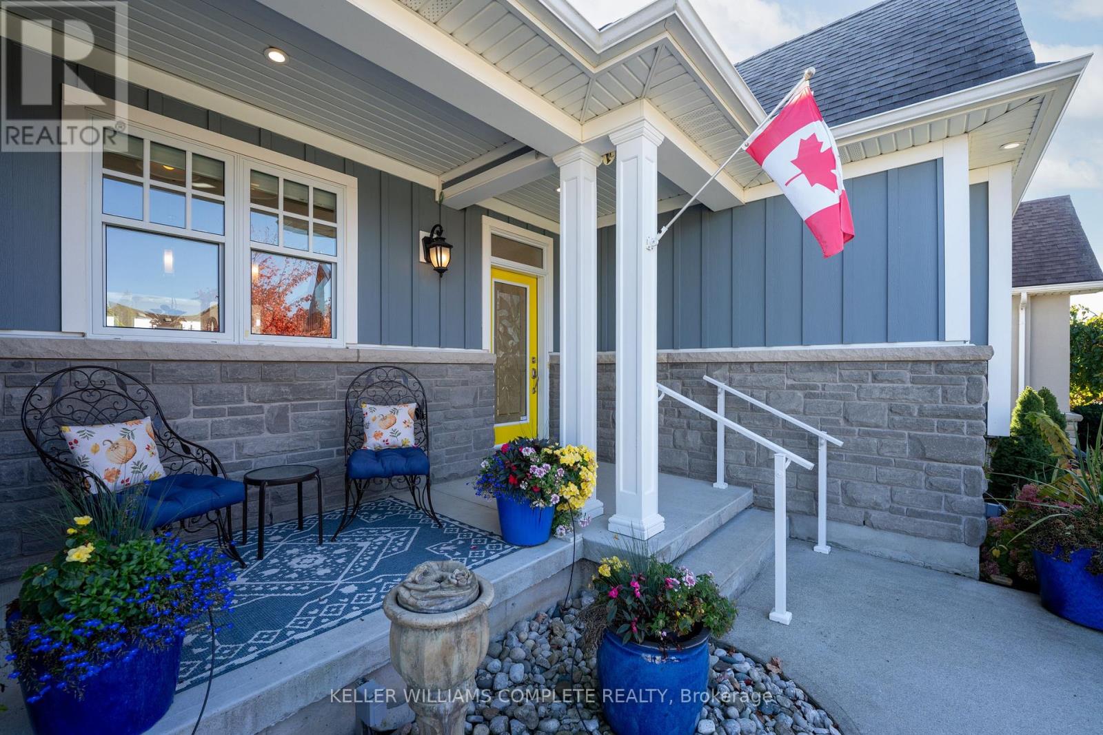 110 Sunrise Court, Fort Erie (Ridgeway), Ontario  L0S 1N0 - Photo 5 - X12699426