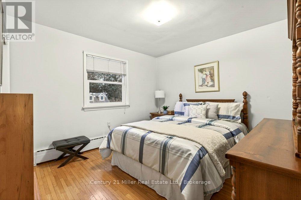 1540 Trotwood Avenue, Mississauga (Mineola), Ontario  L5G 3Z9 - Photo 13 - W12699292