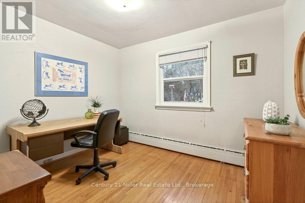 1540 Trotwood Avenue, Mississauga (Mineola), Ontario  L5G 3Z9 - Photo 19 - W12699292