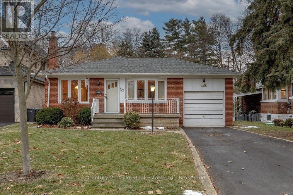 1540 Trotwood Avenue, Mississauga (Mineola), Ontario  L5G 3Z9 - Photo 2 - W12699292