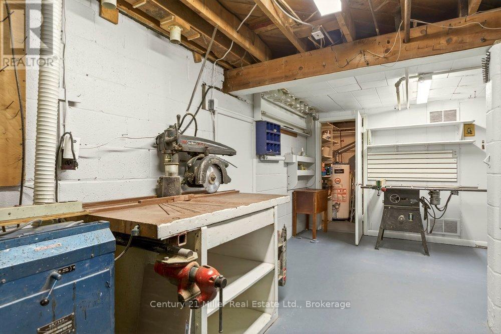 1540 Trotwood Avenue, Mississauga (Mineola), Ontario  L5G 3Z9 - Photo 32 - W12699292