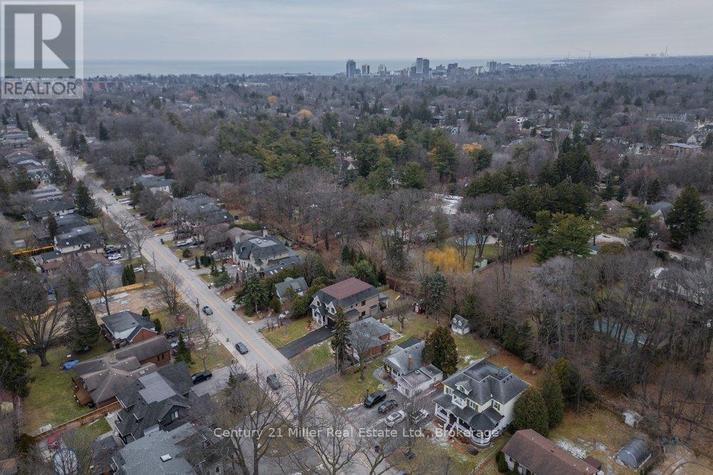 1540 Trotwood Avenue, Mississauga (Mineola), Ontario  L5G 3Z9 - Photo 46 - W12699292