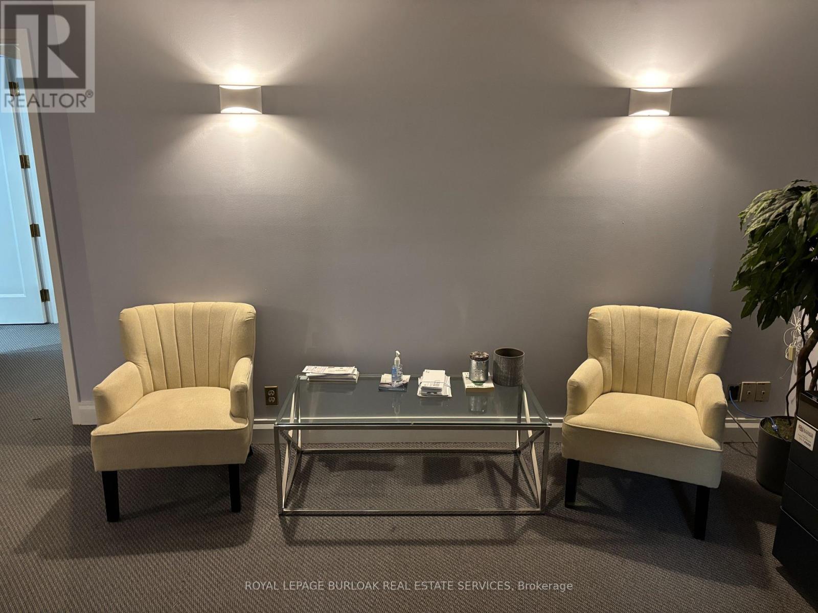 100 - 34 Village Centre Place, Mississauga, Ontario  L4Z 1V9 - Photo 3 - W10422727