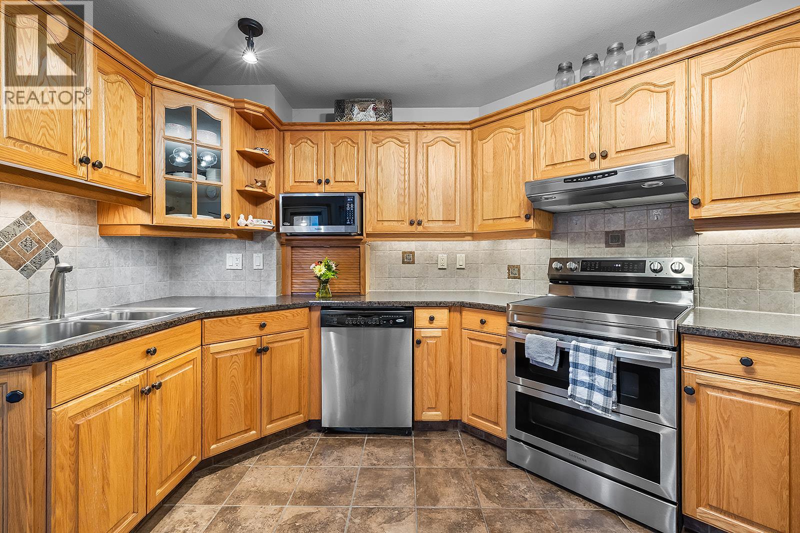 1625 Staple Crescent, Cranbrook, British Columbia  V1C 6J1 - Photo 10 - 10371799