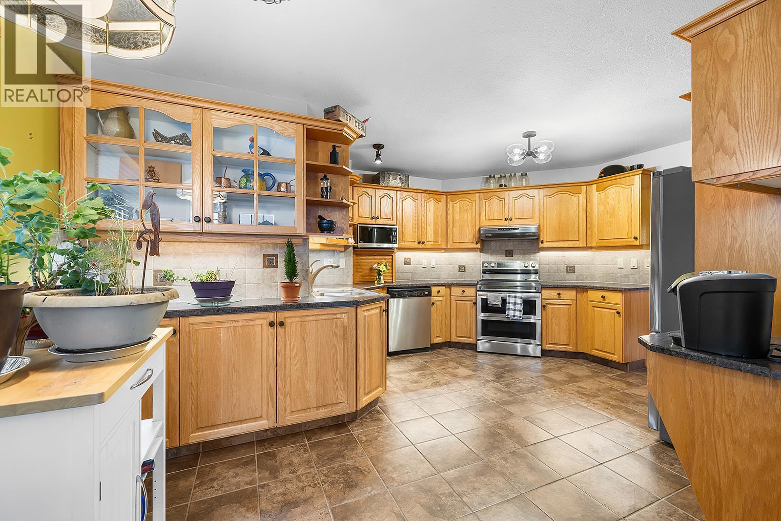 1625 Staple Crescent, Cranbrook, British Columbia  V1C 6J1 - Photo 8 - 10371799