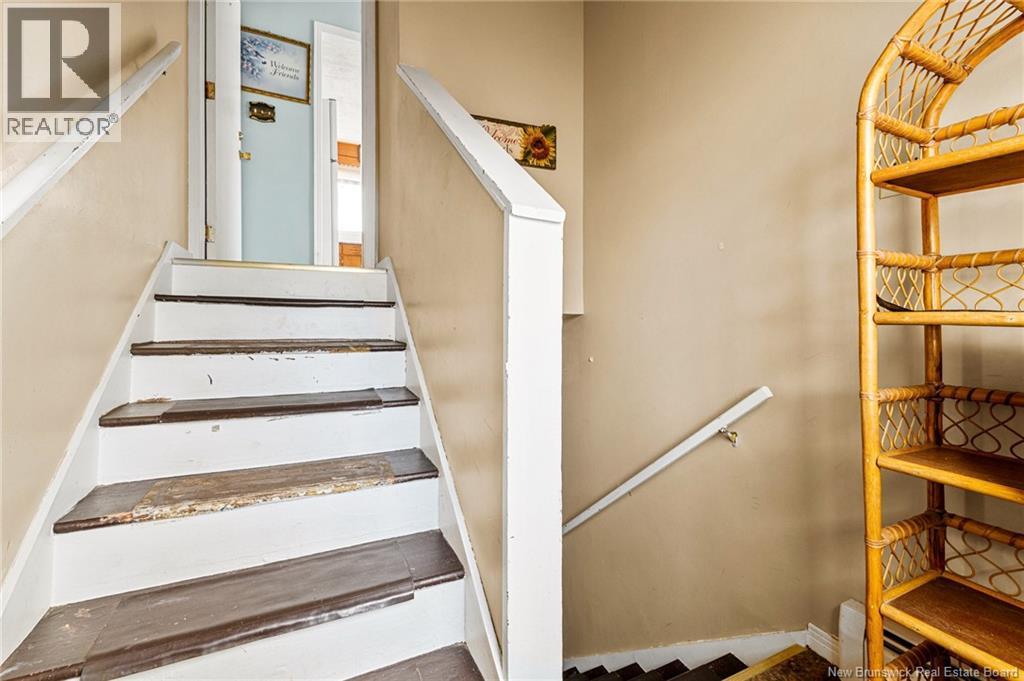 174 Argyle, Moncton, New Brunswick  E1C 3V2 - Photo 4 - NB132241