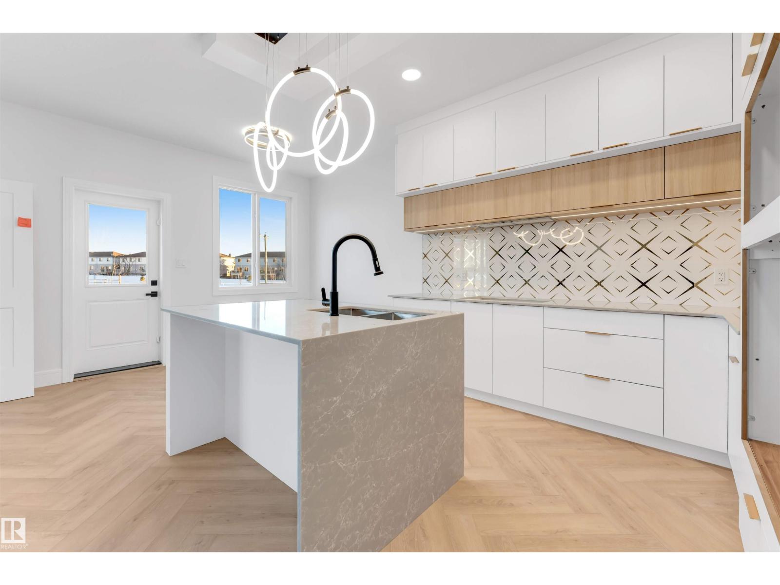 150 Creekside Ln, Leduc, Alberta  T9E 1T1 - Photo 2 - E4470112