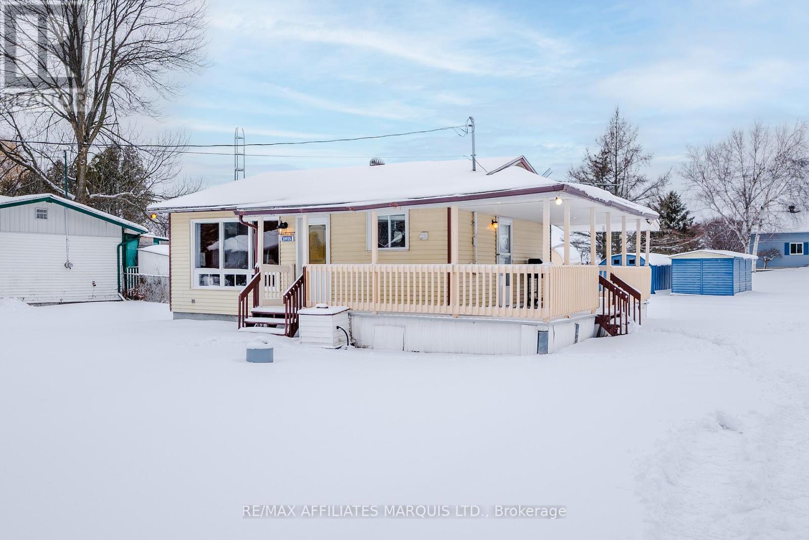 20935 Oliver Lane, South Glengarry, Ontario  K0C 1E0 - Photo 3 - X12699398