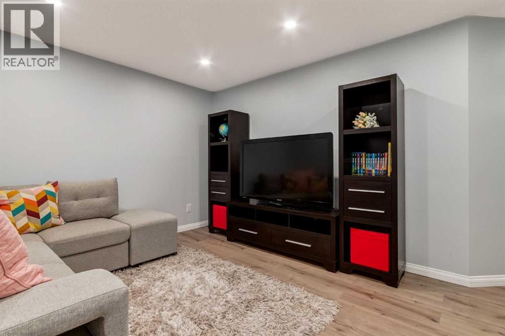 36 Sundown Common, Cochrane, Alberta  T4C 2M9 - Photo 43 - A2278817