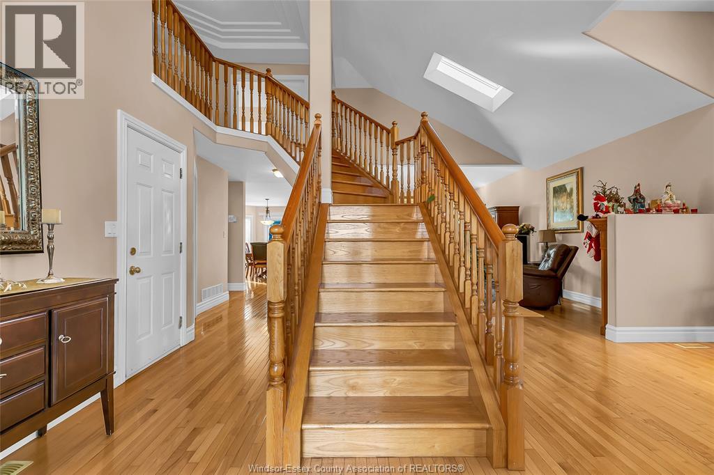 443 Hamner Circle, Windsor, Ontario N9E 4P8 - Photo 4 - 26001206