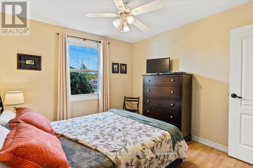 16 Centre Court, Quinte West (Frankford Ward), Ontario  K0K 2C0 - Photo 16 - X12699194