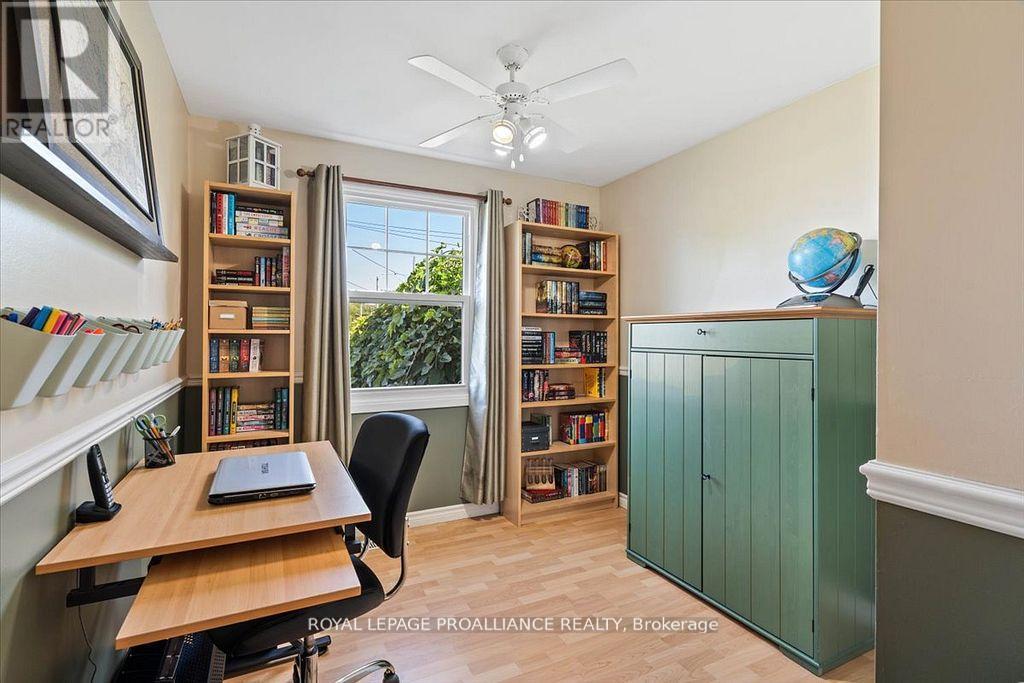 16 Centre Court, Quinte West (Frankford Ward), Ontario  K0K 2C0 - Photo 22 - X12699194