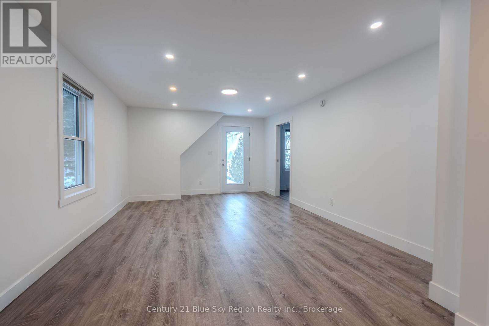 12 Mowat Crescent, North Bay, Ontario  P1A 1R5 - Photo 34 - X12699418