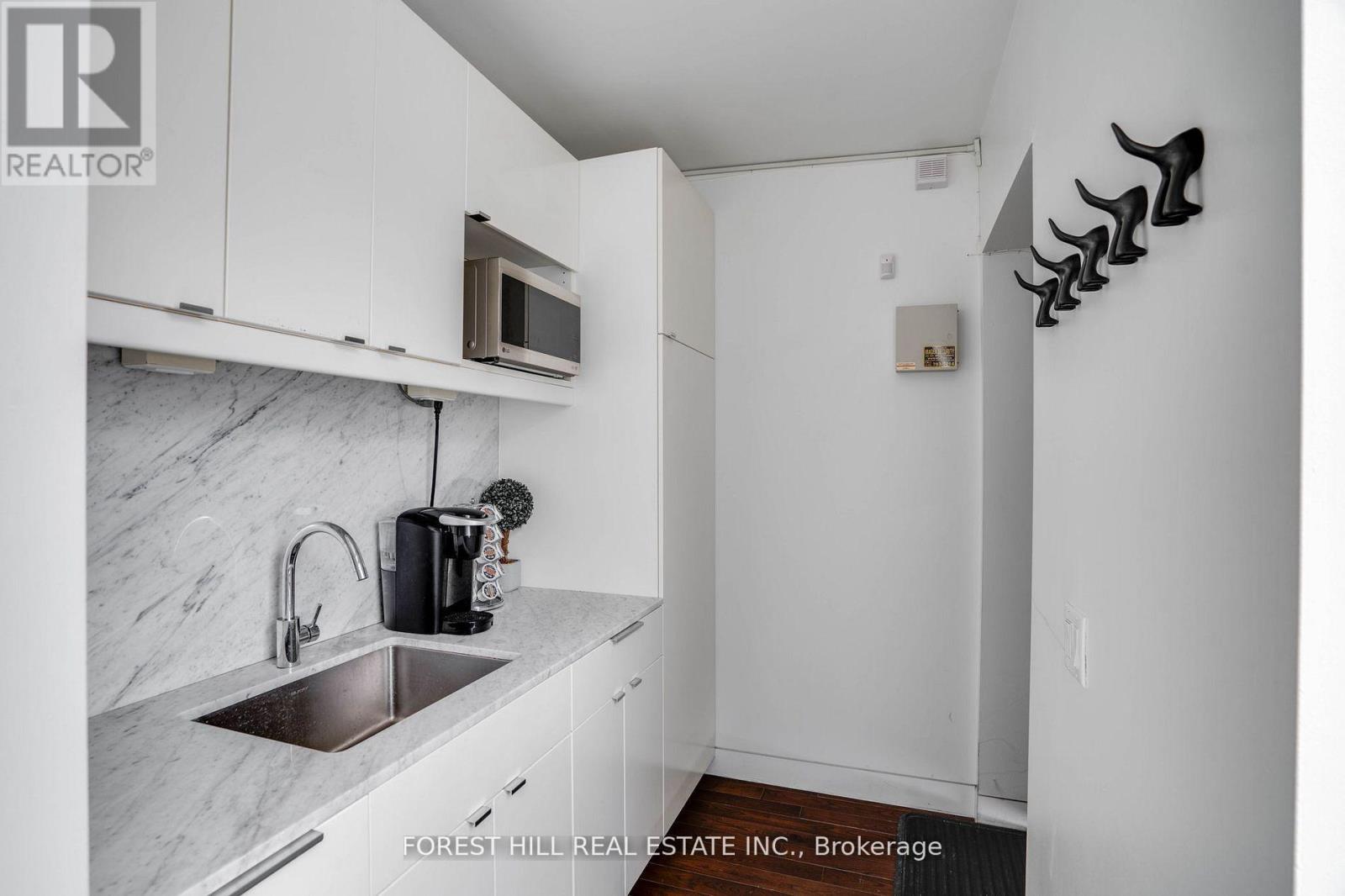 659 St Clair Avenue W, Toronto, Ontario  M6K 0G7 - Photo 35 - C12699348