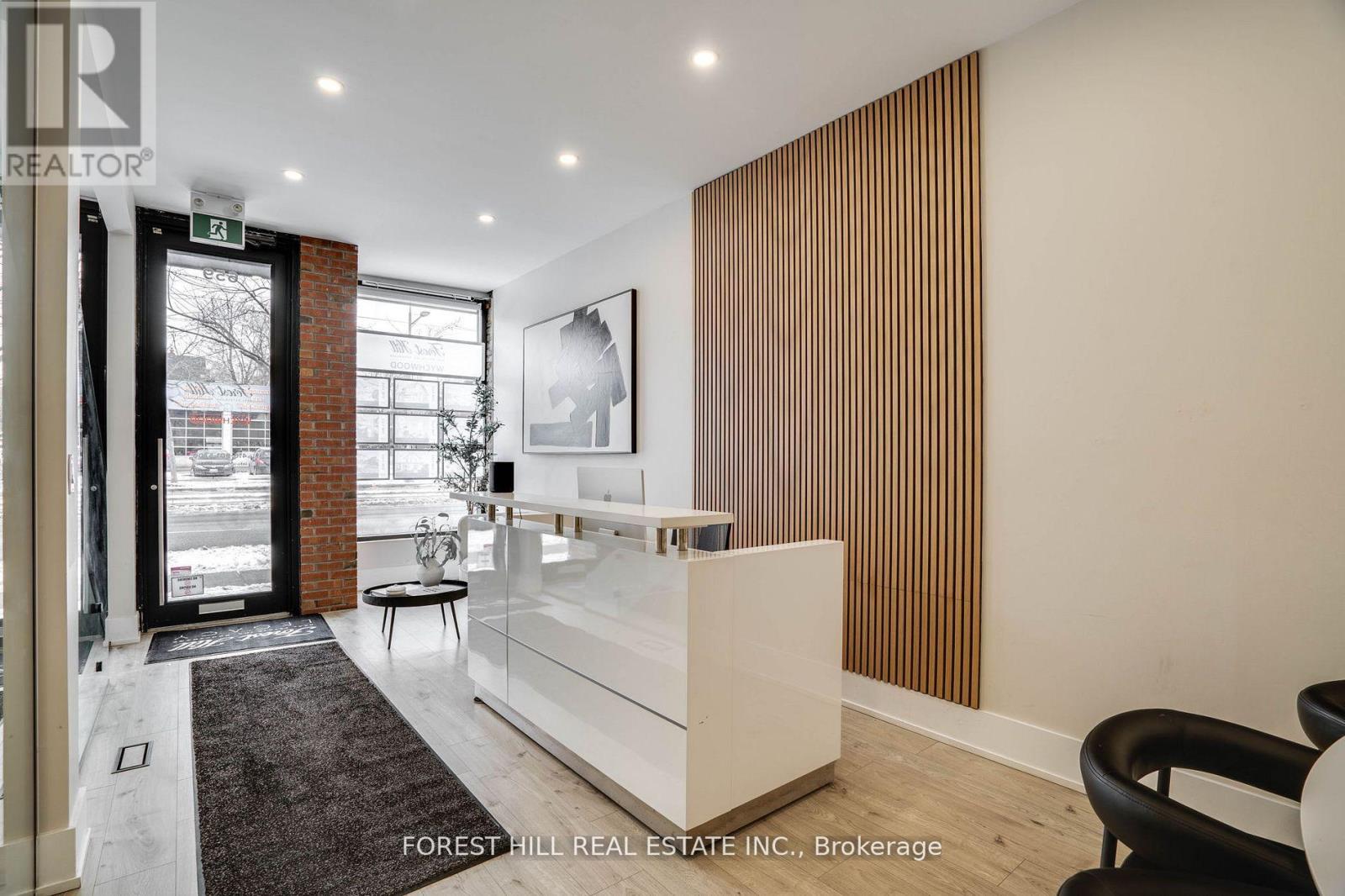 659 St Clair Avenue W, Toronto, Ontario  M6K 0G7 - Photo 6 - C12699348