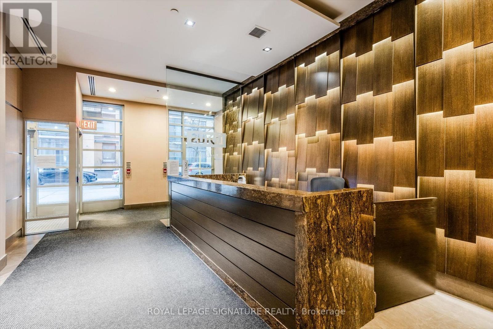 709 - 8 Scollard Street, Toronto, Ontario  M5R 1M2 - Photo 3 - C12699374