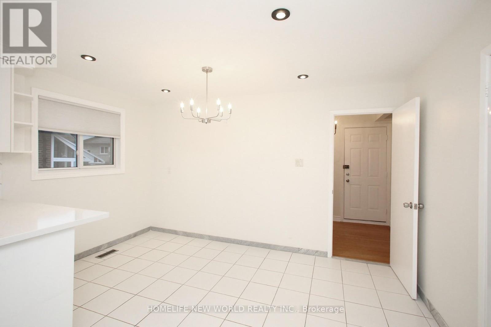 30 Lowbank Court, Toronto, Ontario  M2M 3A4 - Photo 14 - C12696370