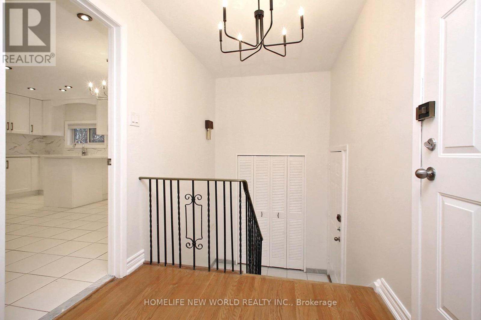 30 Lowbank Court, Toronto, Ontario  M2M 3A4 - Photo 21 - C12696370