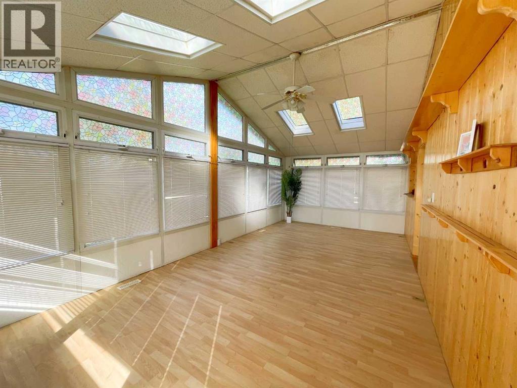 404 Whitney Street, Carmangay, Alberta  T0L 0N0 - Photo 12 - A2278317