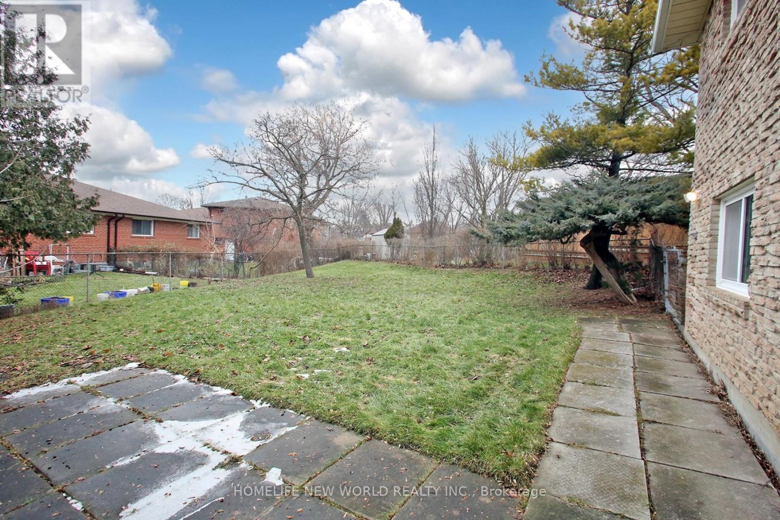 30 Lowbank Court, Toronto, Ontario  M2M 3A4 - Photo 30 - C12696370