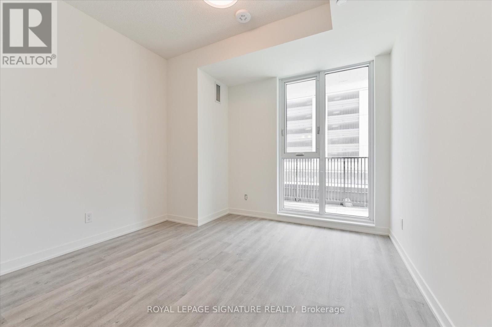C315 - 38 Simcoe Promenade, Markham, Ontario  L6G 1B3 - Photo 10 - N12547584