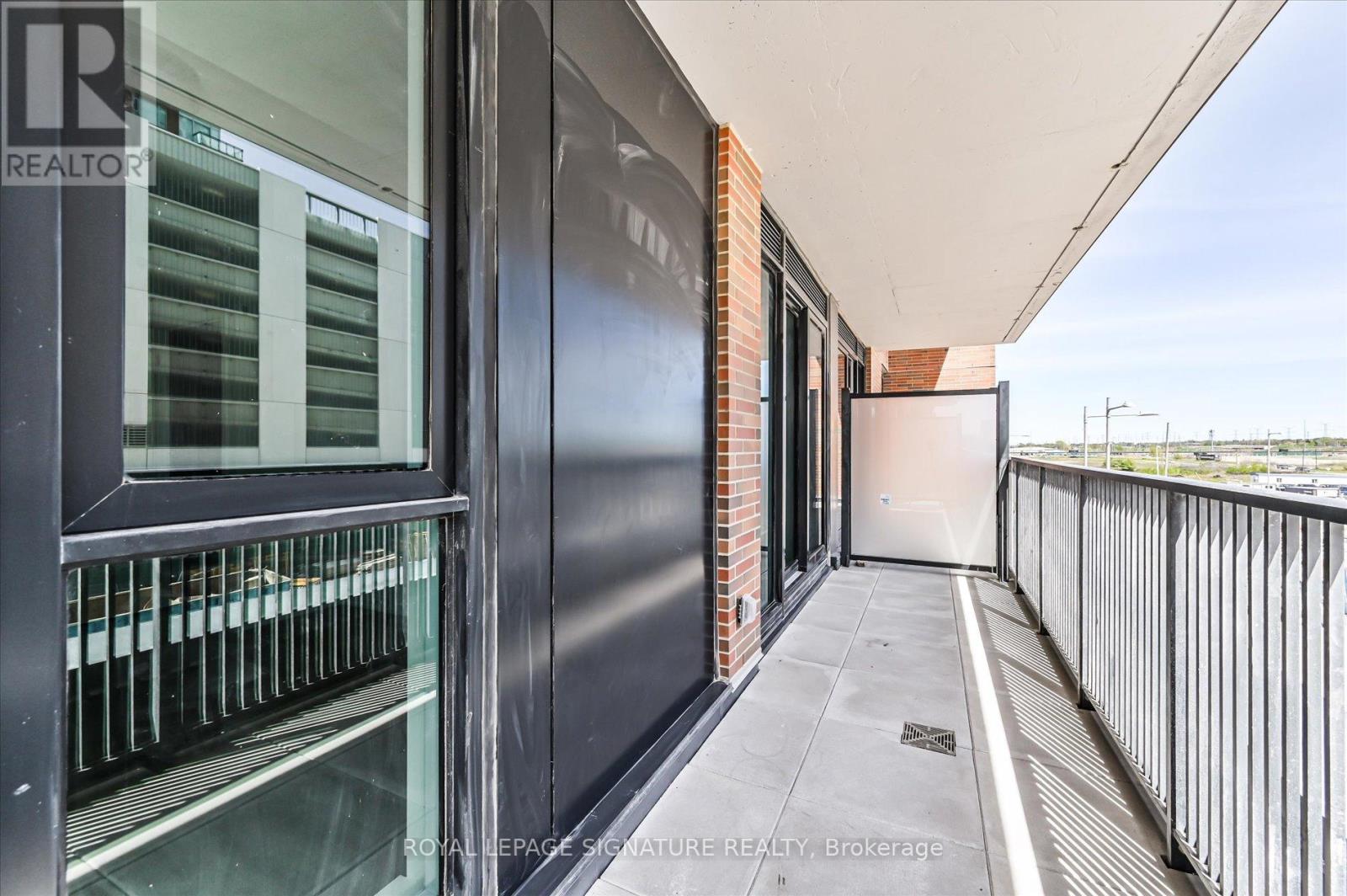 C315 - 38 Simcoe Promenade, Markham, Ontario  L6G 1B3 - Photo 16 - N12547584