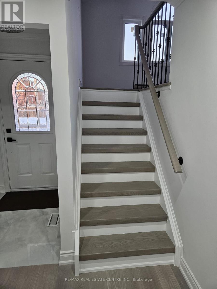 3316 Lady Slipper Court, Mississauga, Ontario  L5N 6A9 - Photo 39 - W12595972