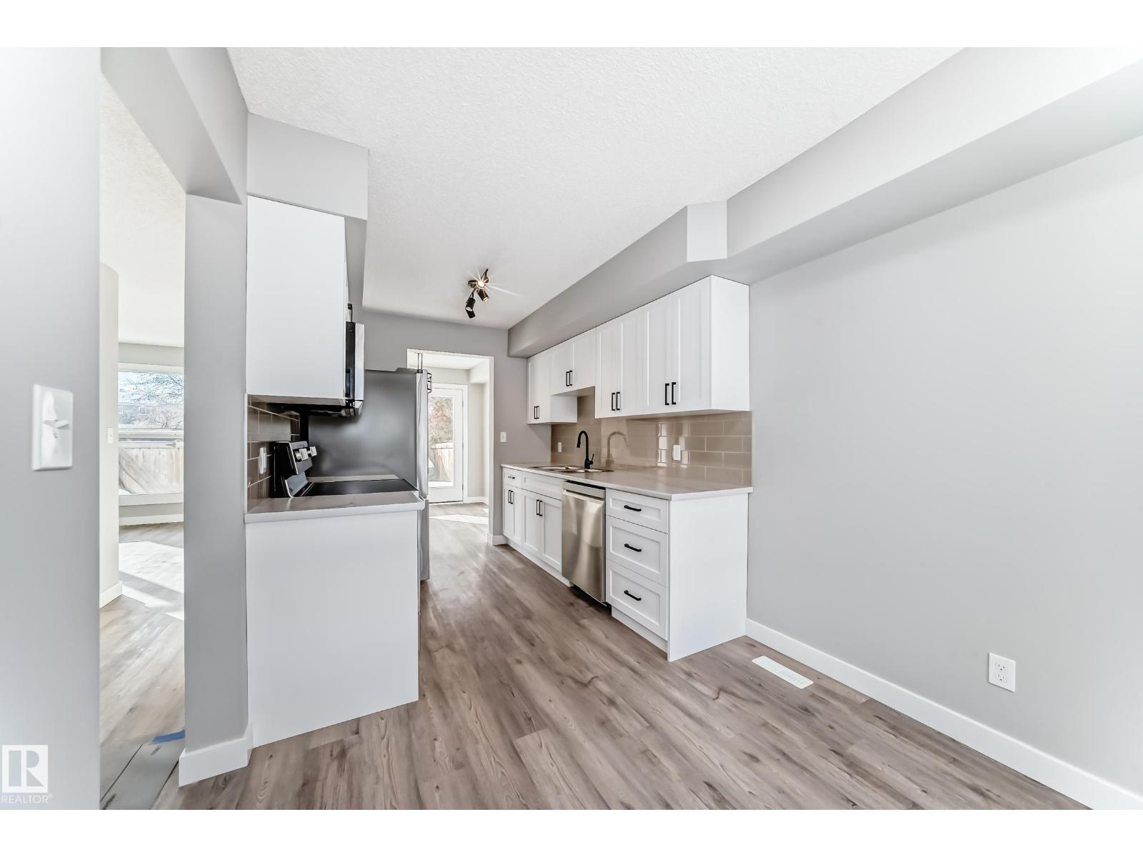 273 Grandin Vg, St. Albert, Alberta  T8N 2R6 - Photo 11 - E4470116